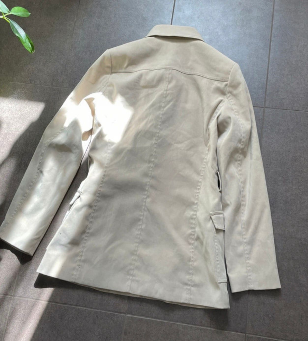 langarm longsleeve herbst mantel coat trench trenchcoat schulterpolster fall autumn kragen taschen