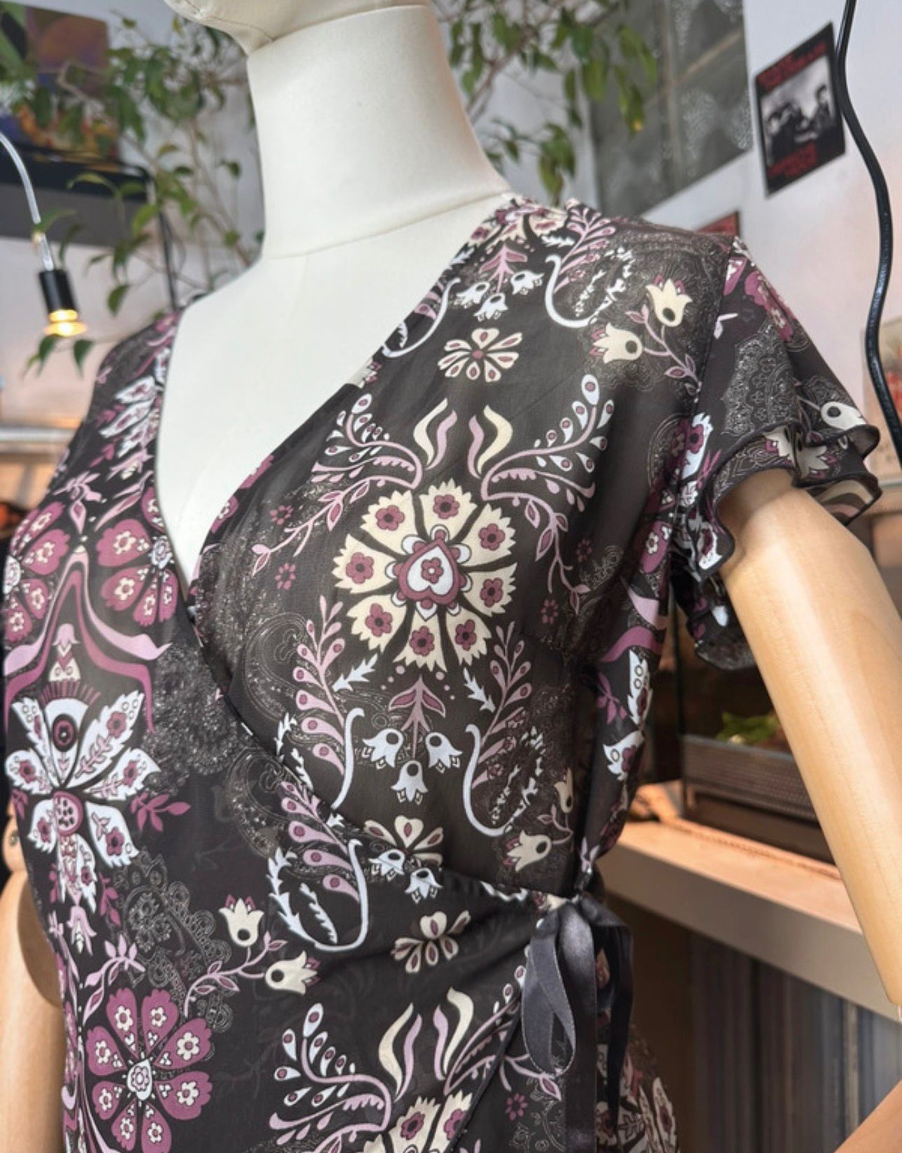 mesh wickeltop top wickel v-ausschnitt durchsichtig blumen floral muster y2k 90s