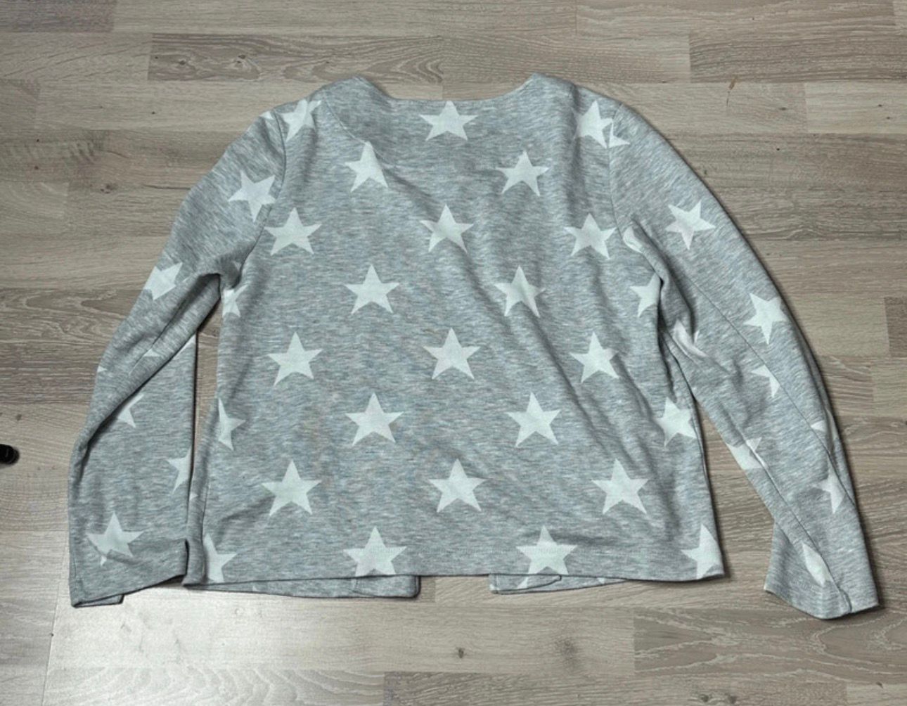 oversized langarm longsleeve jacke cardigan strickjacke stern star muster motiv herbst warm strick