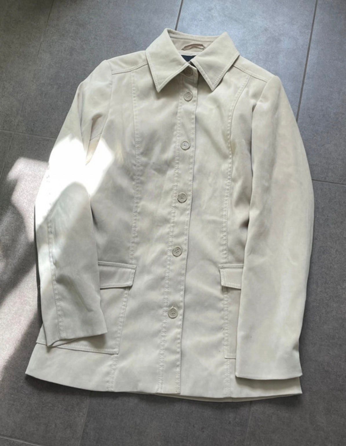 langarm longsleeve herbst mantel coat trench trenchcoat schulterpolster fall autumn kragen taschen