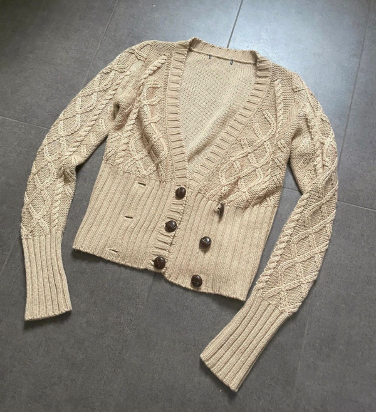 langarm longsleeve strick strickjacke jacke warm spring knöpfe ausschnitt fairy herbst